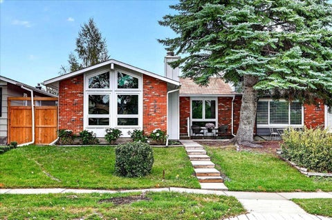 Photo of 344 Midlake Boulevard SE, Calgary, AB T2X 1M9 (MLS # A2344393)