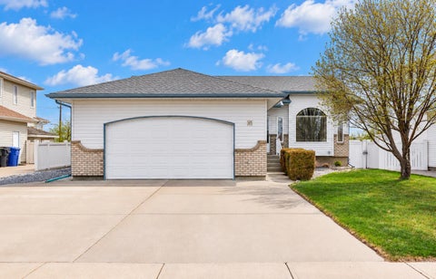 Photo of 45 Scott Green SE, Medicine Hat, AB T1B 4M5 (MLS # A2352654)