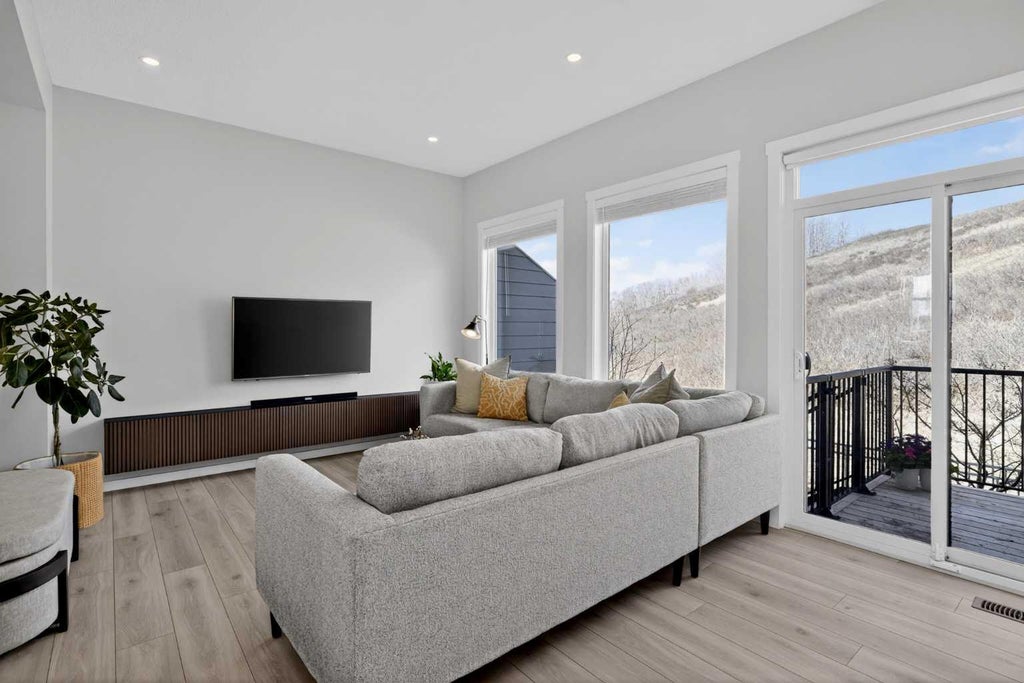 Photo of 228 Cranbrook Square SE, Calgary, AB T3M 3E3 (MLS # A2306626)
