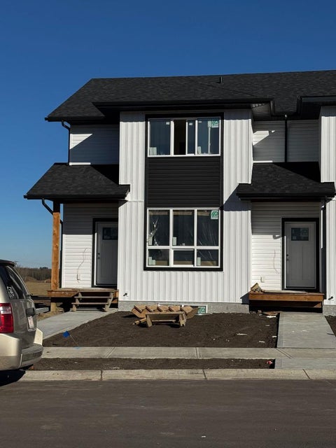 Photo of 69 Inglis Crescent, Sylvan Lake, AB T4S 0W6 (MLS # A2353981)