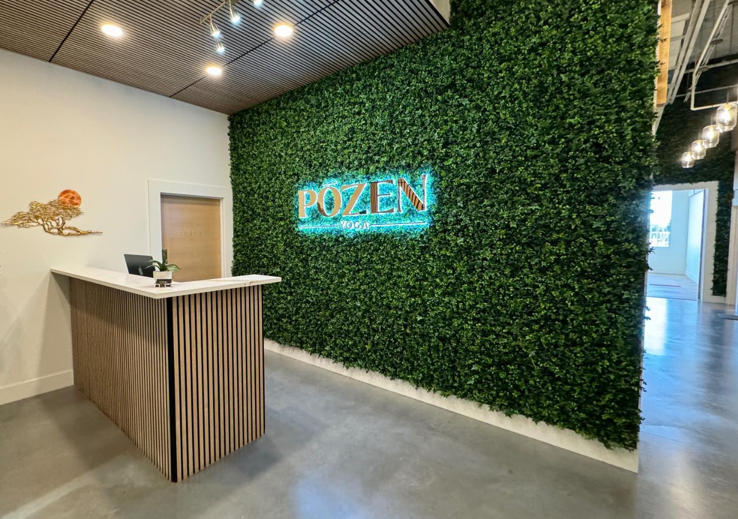 125 Oakmoor Plaza SW 240