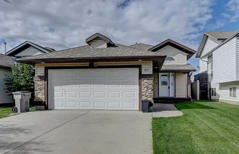 Photo of 42 Pinnacle Crossing, Grande Prairie, AB T8W 2X3 (MLS # A2321239)