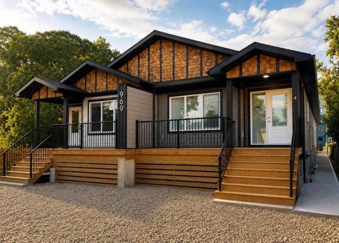 Photo of 969 2 Street SE #4, Medicine Hat, AB T1A 5K6 (MLS # A2304519)