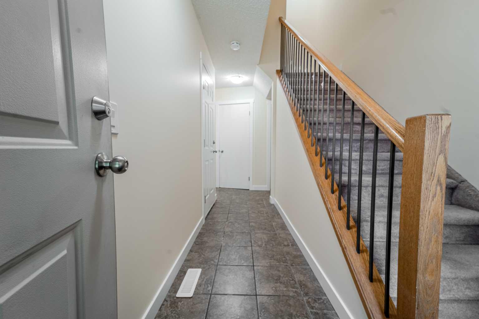 310 COUNTRY VILLAGE Cape NE
