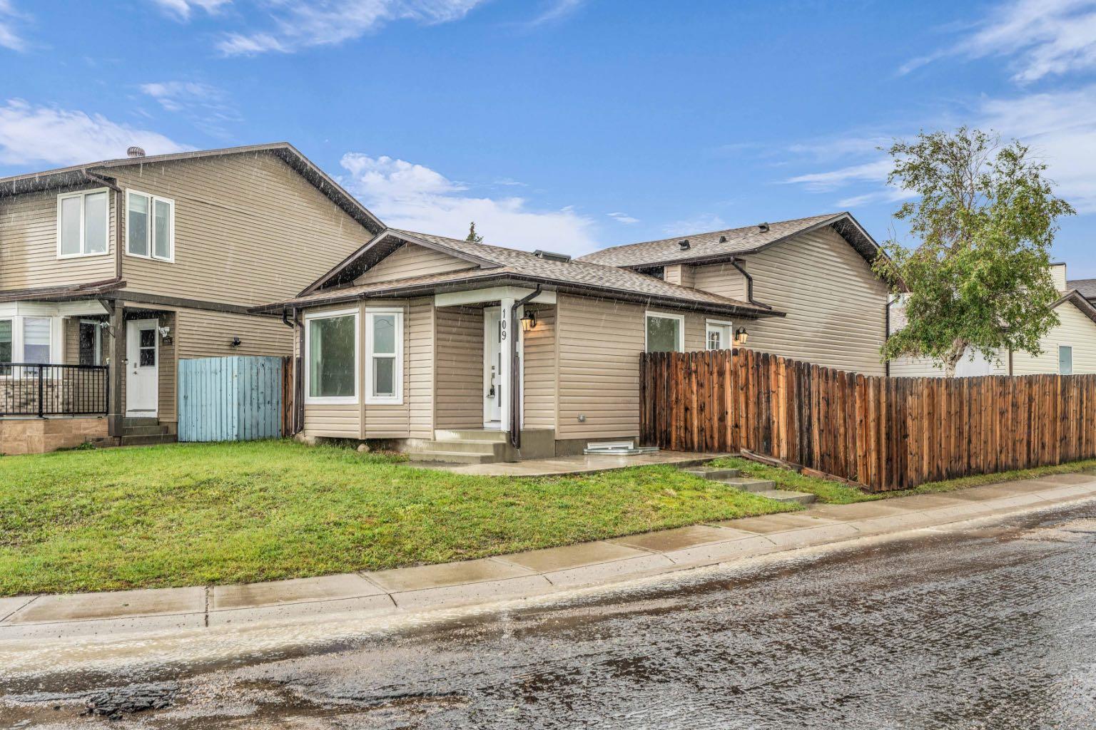 109 Bedfield Court NE