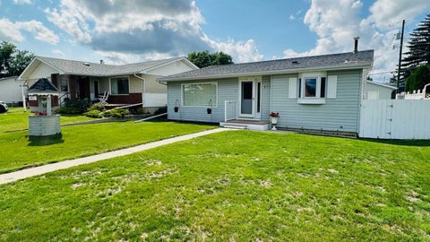 Photo of 411 12 Street East St, Drumheller, AB T0J 0Y5 (MLS # A2326332)