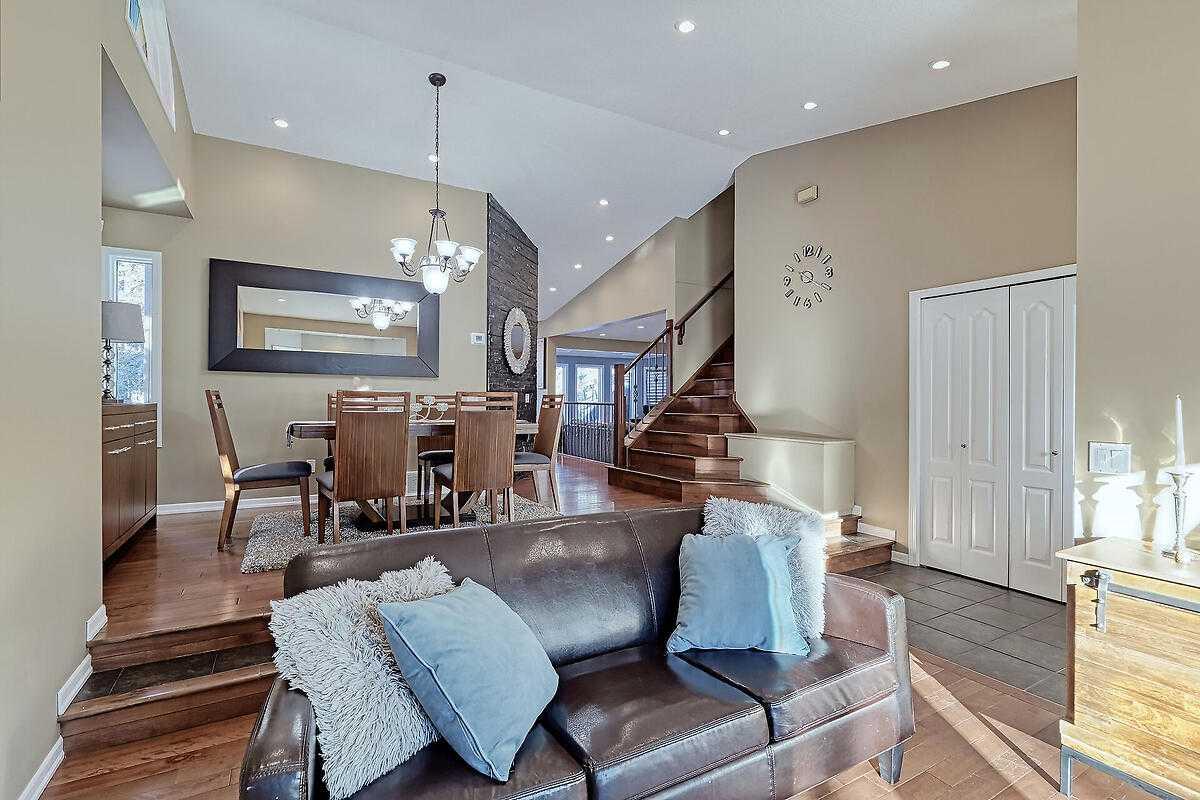 617 Sunmills Drive SE