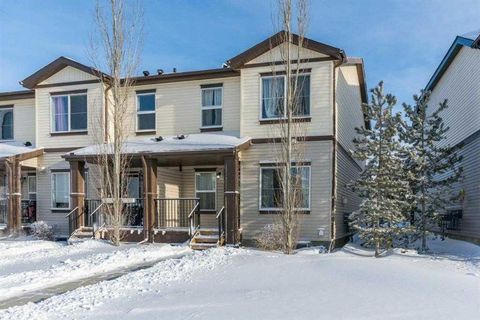 81 Copperpond Landing SE Calgary AB T2Z 1G6