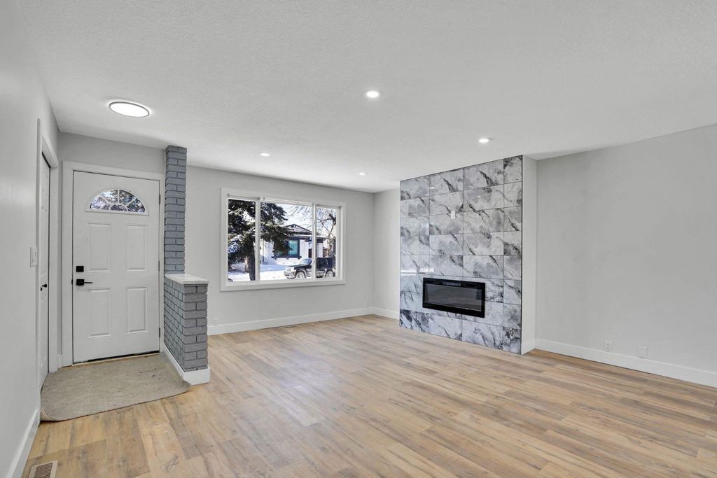 Photo of 363 Templeside Circle NE, Calgary, AB T1Y 3M1 (MLS # A2293284)