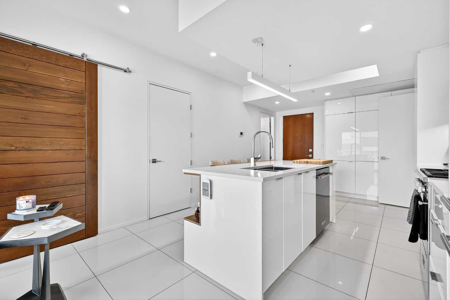 1020 9 Avenue SE 607