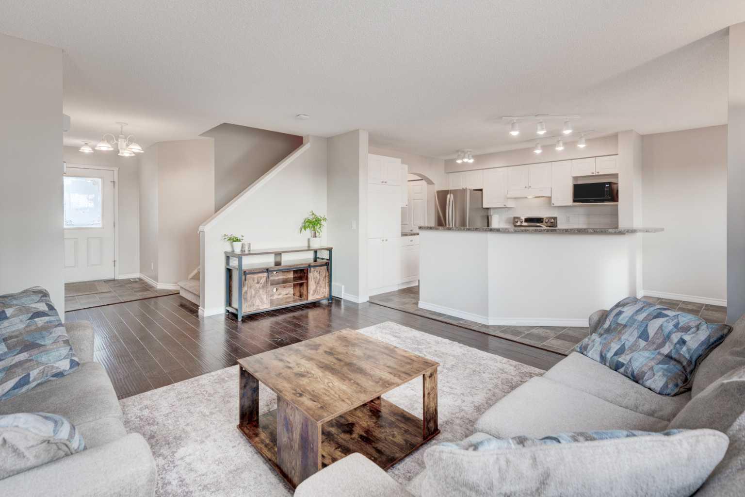 45 Cougarstone Place SW