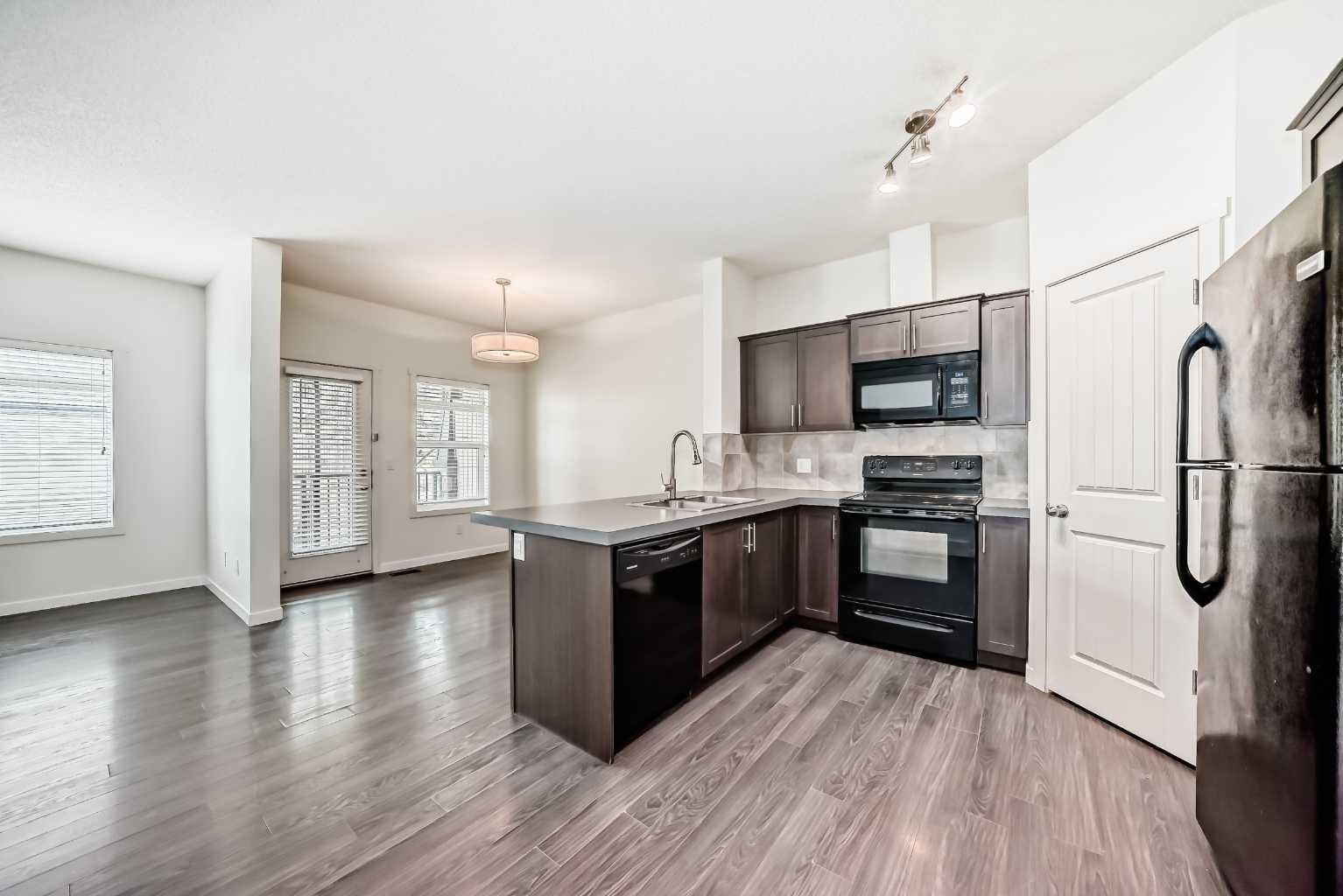 76 Copperpond Landing SE