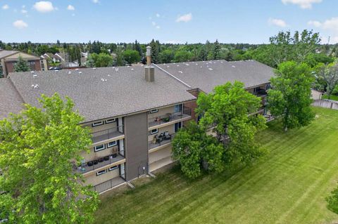 Photo of 401 Columbia Boulevard W #206, Lethbridge, AB T1K 5R8 (MLS # A2322562)