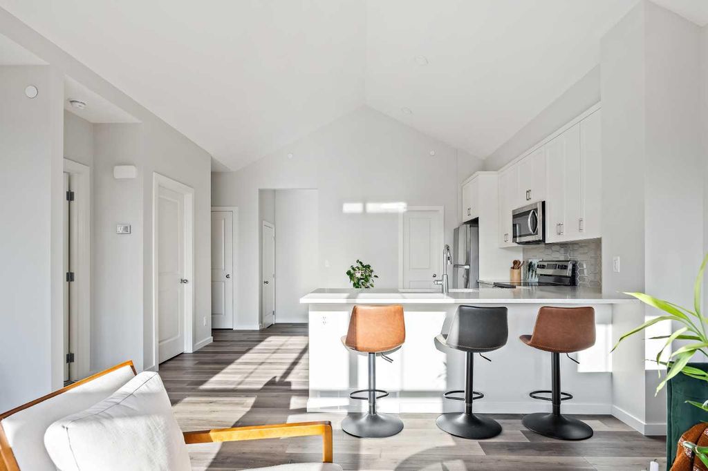 Photo of 71 Lucas Street NW #9, Calgary, AB T3P 1S3 (MLS # A2305210)