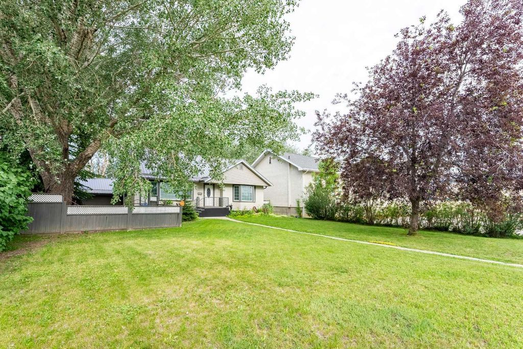 Photo of 2010 20 Street, Coaldale, AB T1M 1E7 (MLS # A2330044)
