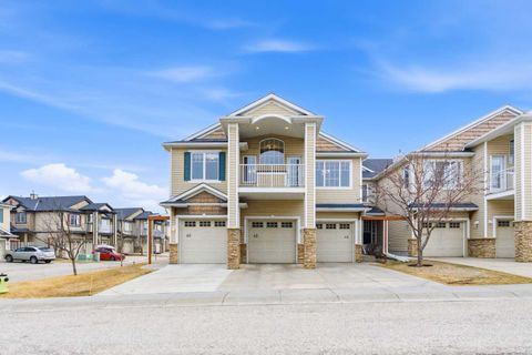 Photo of 40 Royal Birch Mount NW, Calgary, AB T3G 5W9 (MLS # A2302635)