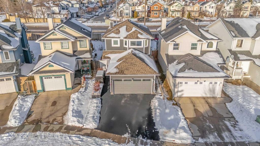 Photo of 131 Coral Springs Circle NE, Calgary, AB T3J 3P5 (MLS # A2281693)