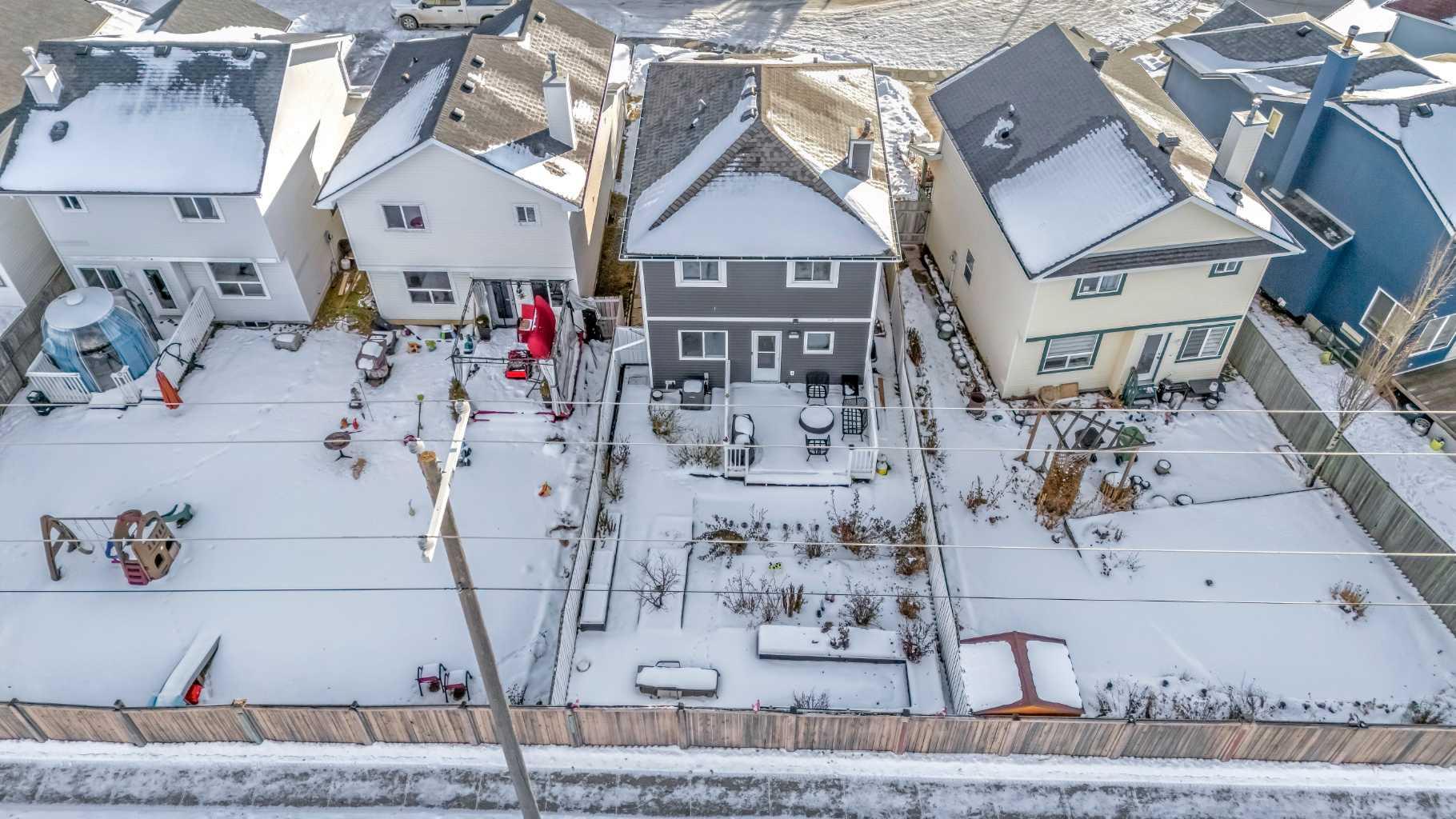 131 Coral Springs Circle NE