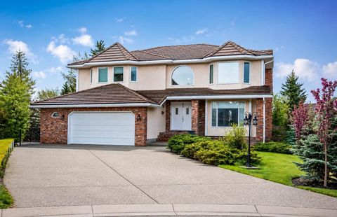Photo of 35 Candle Court SW, Calgary, AB T2W 6B6 (MLS # A2313849)