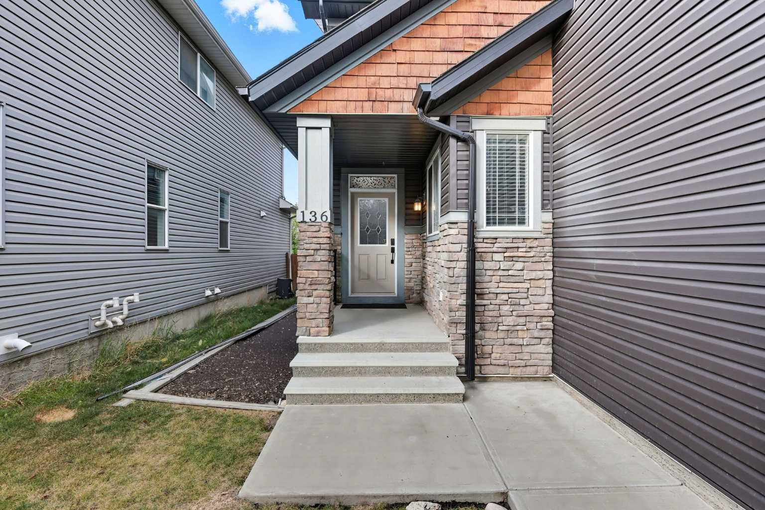 136 Silverado Skies Manor SW