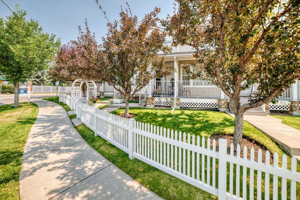 Photo of 38 Country Village Landing NE, Calgary, AB T3K 5K1 (MLS # A2341083)