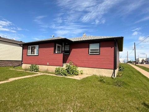 Photo of 5040 48TH Street, Hardisty, AB T0B 0V0 (MLS # A2321897)