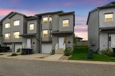 Photo of 120 Warren Way #4, Fort McMurray, AB T9H 5J4 (MLS # A2317961)