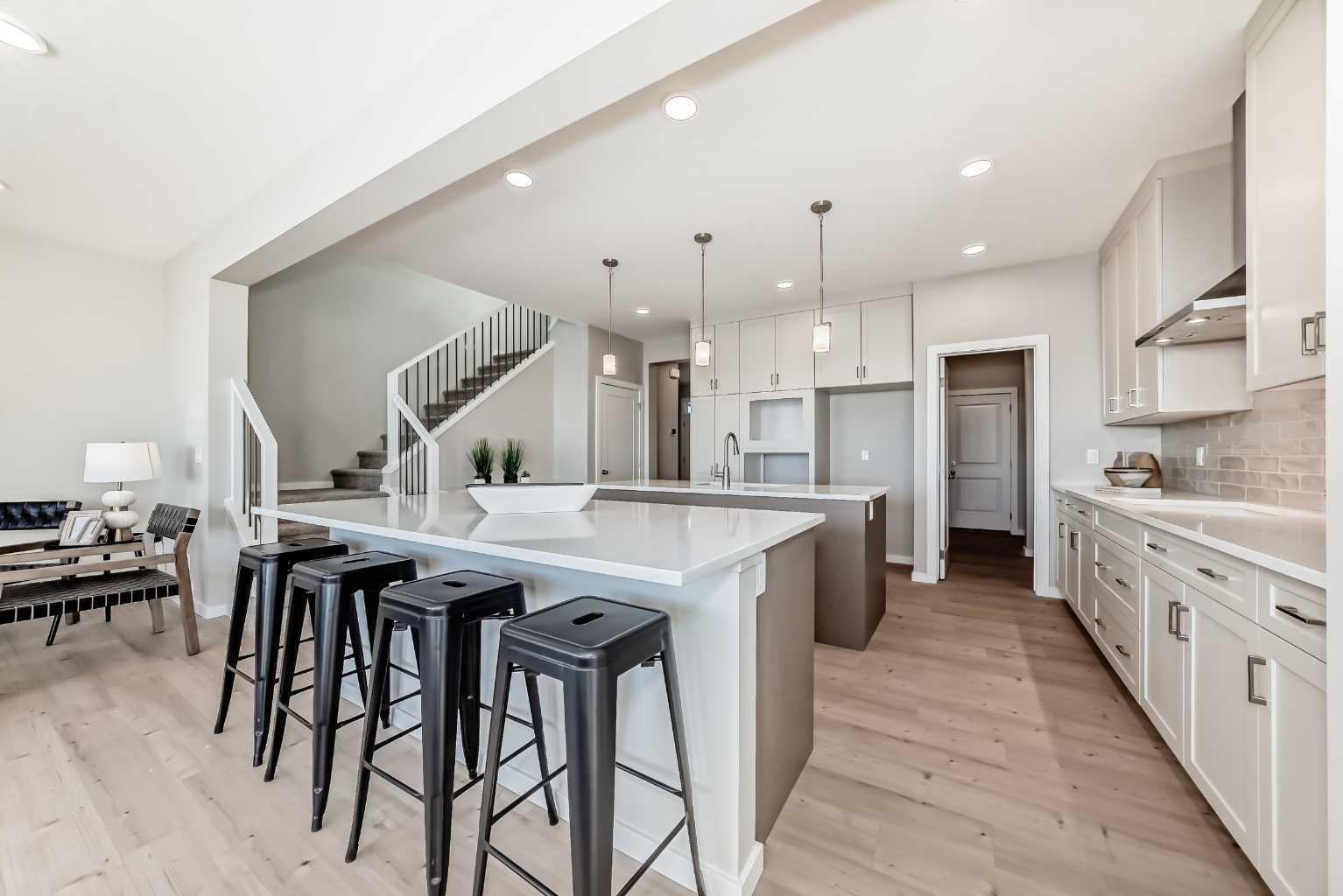 72 Lewisburg Close NE