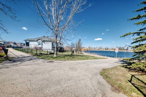 Tiny photo for 112 WEST CREEK Glen, Chestermere, AB T1X 1P9 (MLS # A2305395)