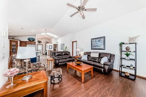 Tiny photo for 112 WEST CREEK Glen, Chestermere, AB T1X 1P9 (MLS # A2305395)