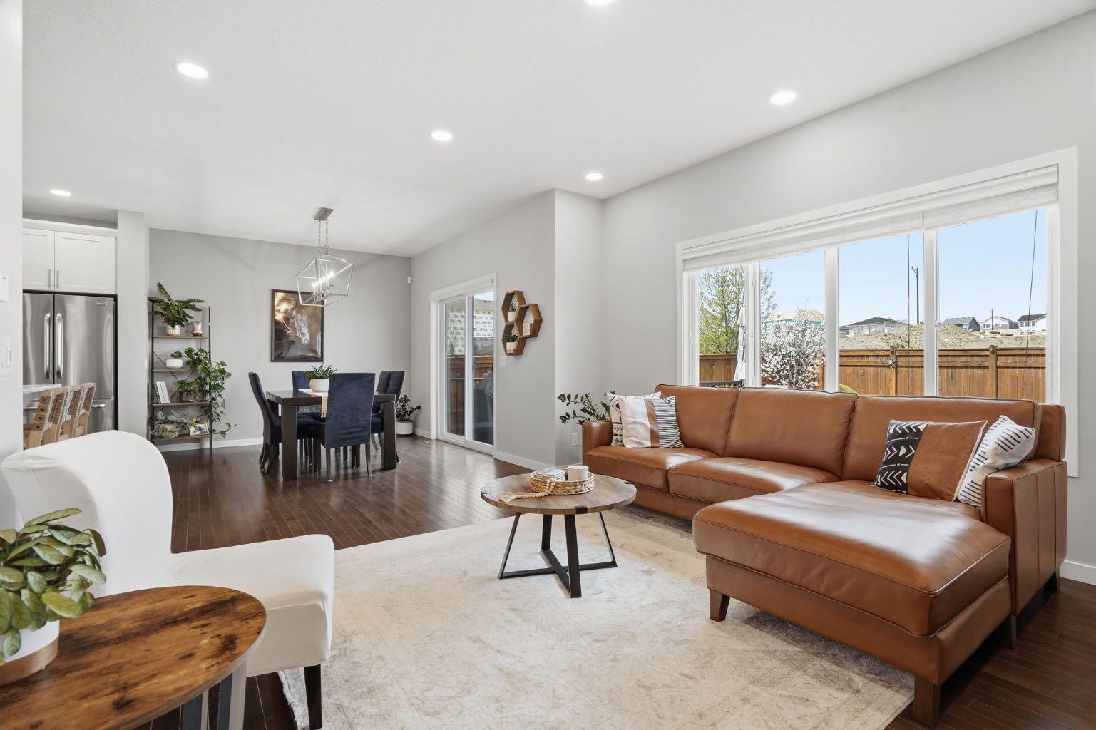 81 Mount Rae Heights