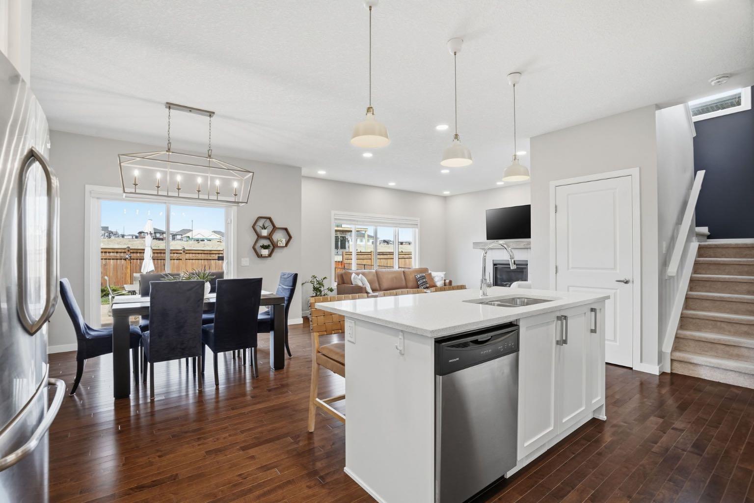81 Mount Rae Heights
