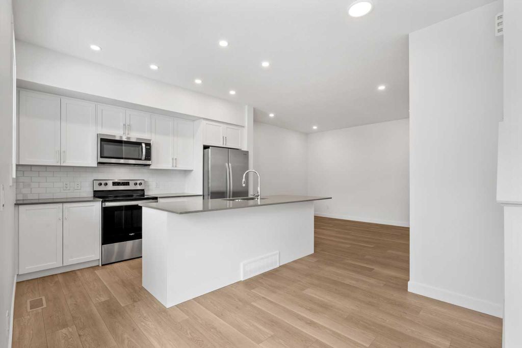 Photo of 65 Belvedere Point SE #303, Calgary, AB T2A 7G5 (MLS # A2288302)