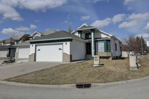 Photo of 606 DIAMOND Court SE, Calgary, AB T2J 7C8 (MLS # A2298032)
