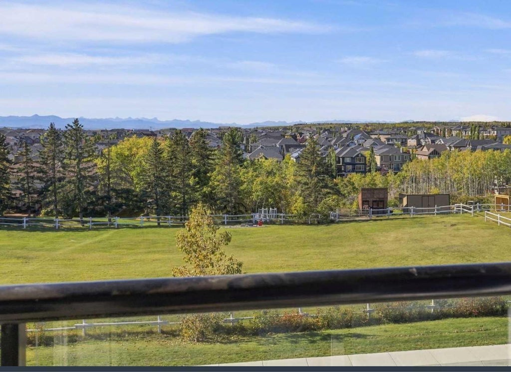 Photo of 65 Aspen Ridge Crescent SW, Calgary, AB T3H 5J8 (MLS # A2349019)