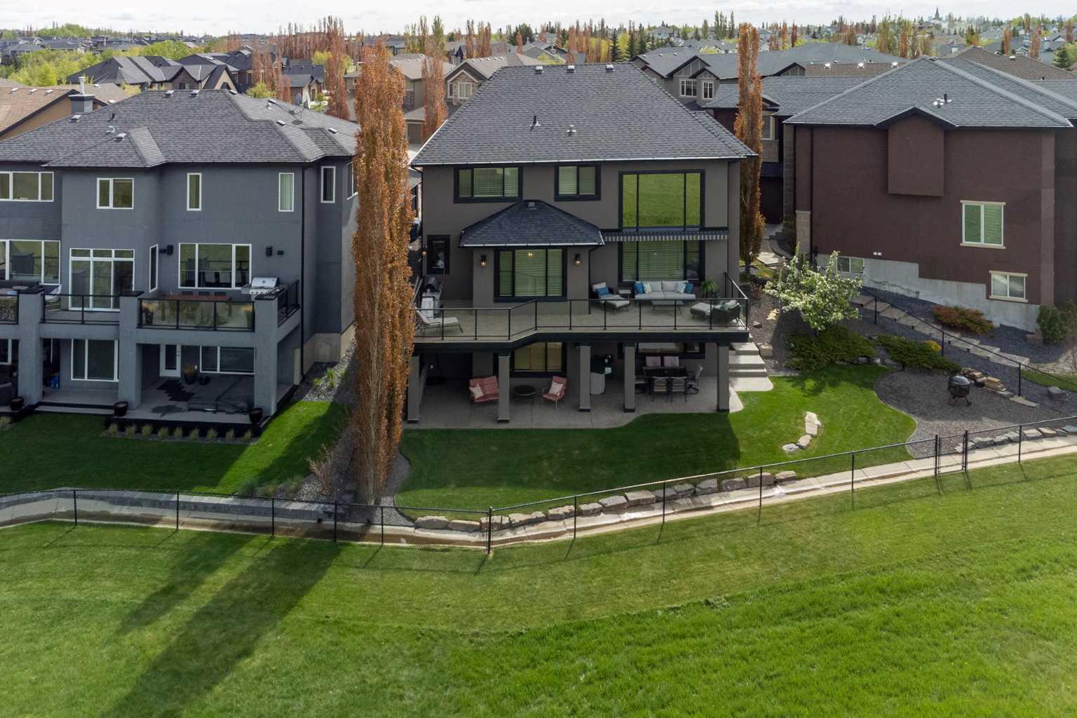 117 Rockcliff Bay NW