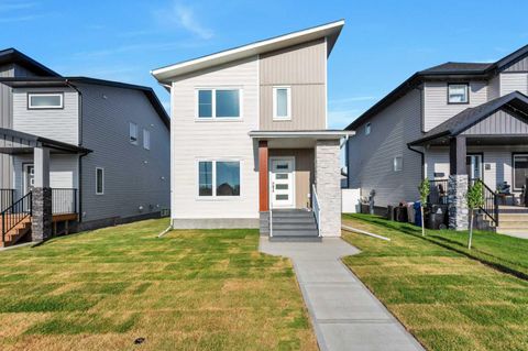 101 Aztec Crescent Blackfalds AB T4M 0M7
