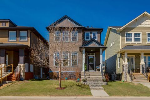 Photo of 380 Evanspark Gardens NW, Calgary, AB T3G 0P5 (MLS # A2306892)