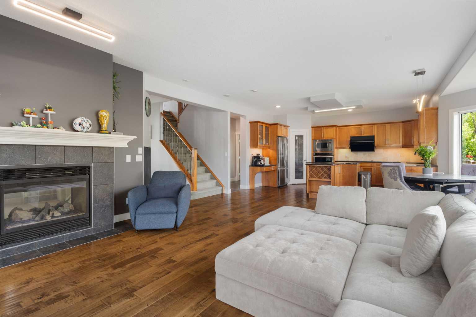 23 Strathlea Crescent SW