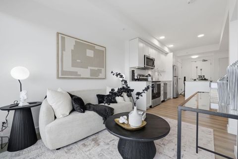 123 4 Street NE 1214 Calgary AB T2E 8K3