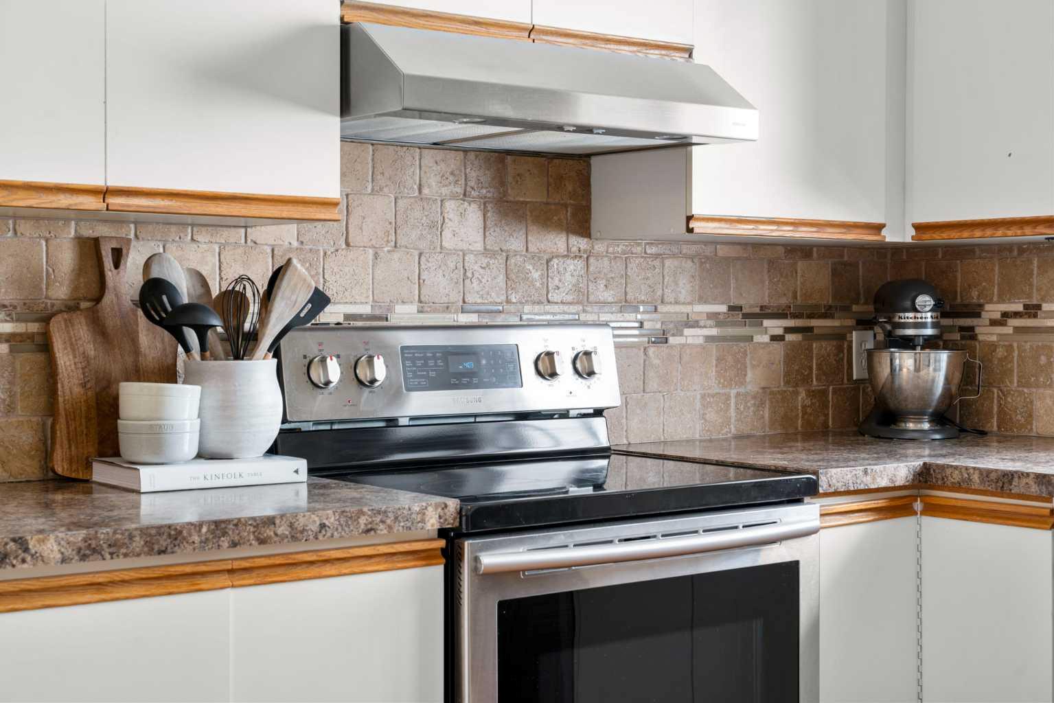 78 Hidden Spring Green NW