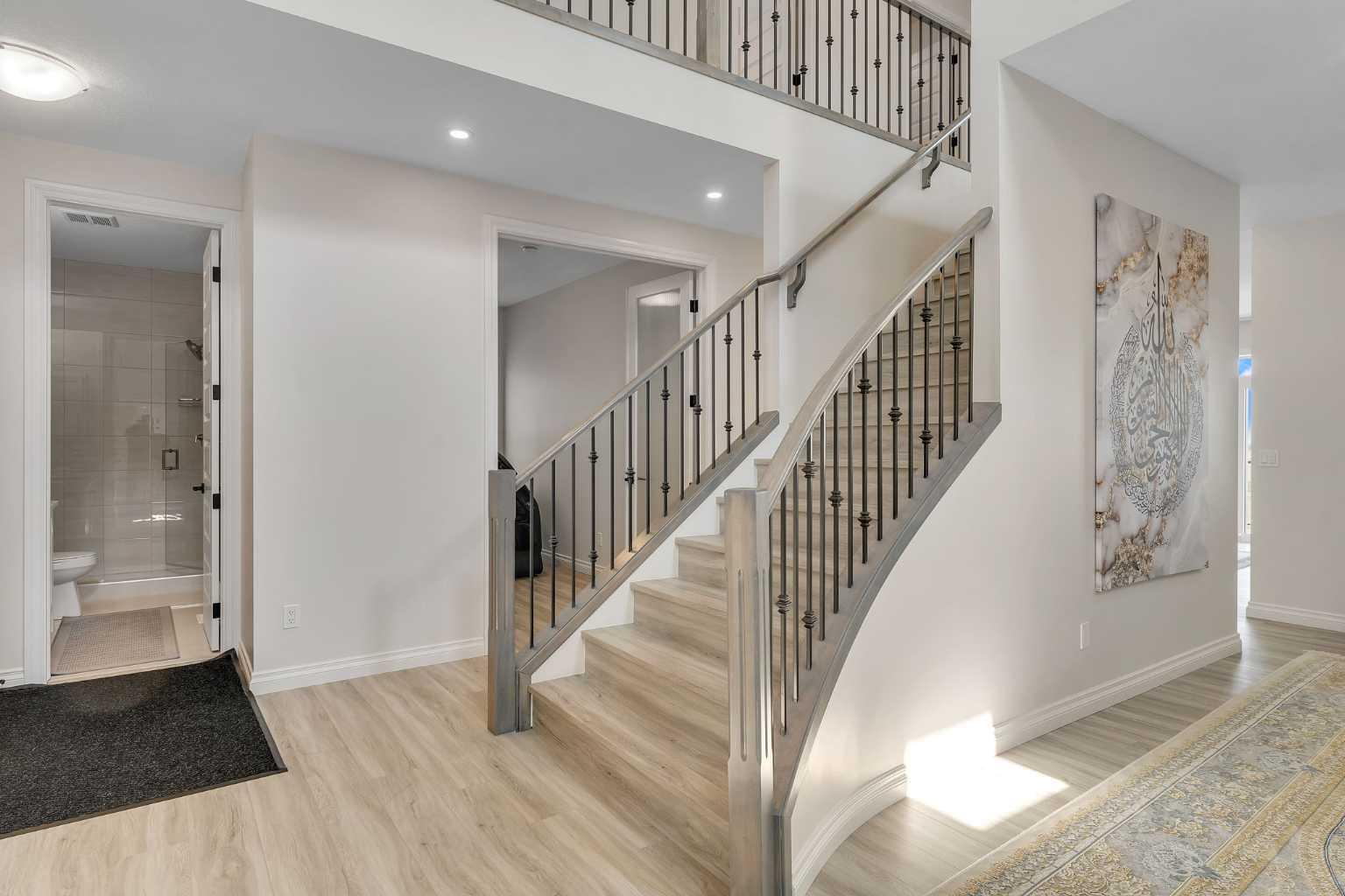 169 Homestead Crescent NE