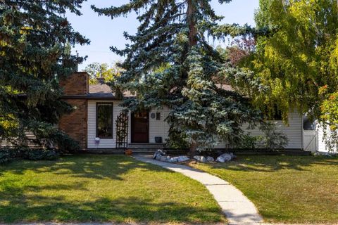 151 Waterloo Drive SW Calgary AB T3C 3G4