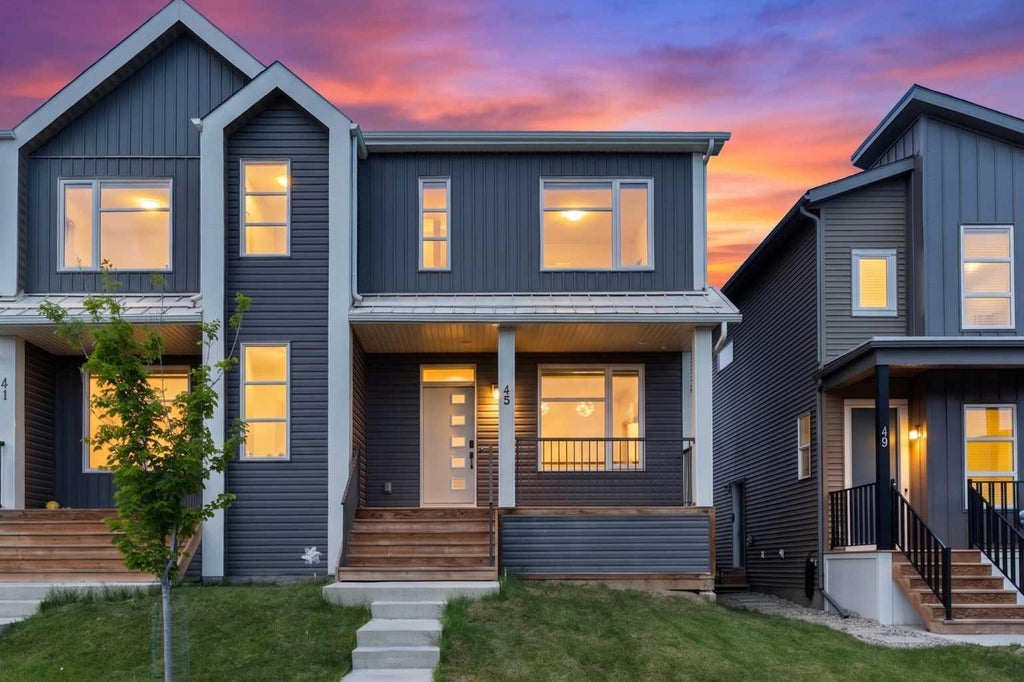 Photo of 45 Herron Mews NE, Calgary, AB T3P 1Y1 (MLS # A2328468)