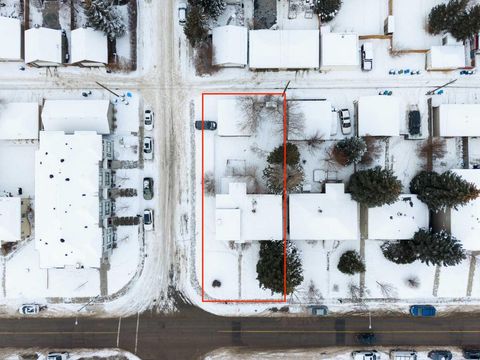 1740 20 Avenue NW Calgary AB T2M 1H1