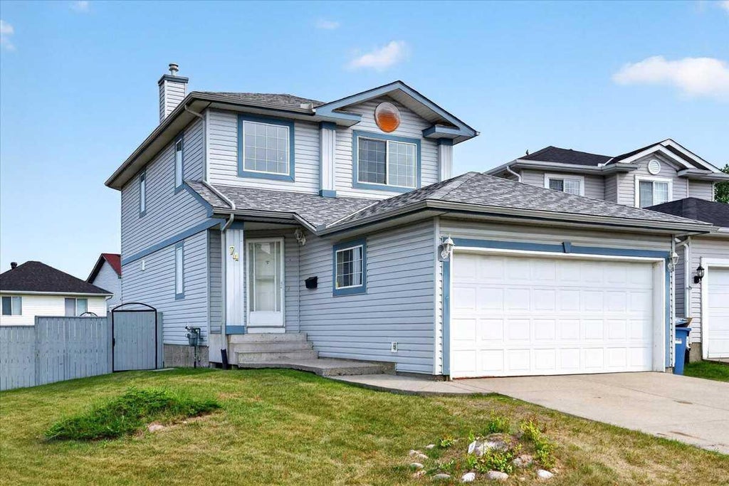 Photo of 74 Anaheim Gardens NE, Calgary, AB T1Y 7C8 (MLS # A2334026)