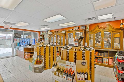 1805 14 Street SW Calgary AB T2T 3T1