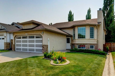 Photo of 411 Shawinigan Drive SW, Calgary, AB T2Y 3A2 (MLS # A2330883)