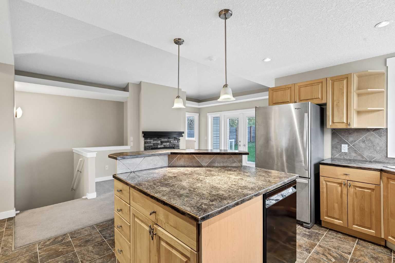 115 Strathmore Lakes Common