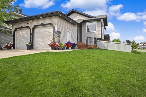 Photo of 2 Pinnacle Lake Drive, Grande Prairie, AB T8W 2X6 (MLS # A2342718)